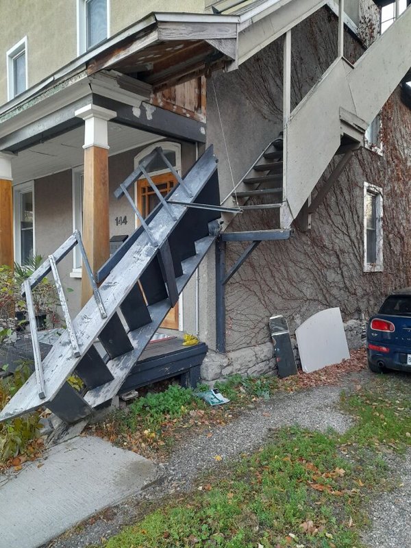 Scary Stairs (31 pics)
