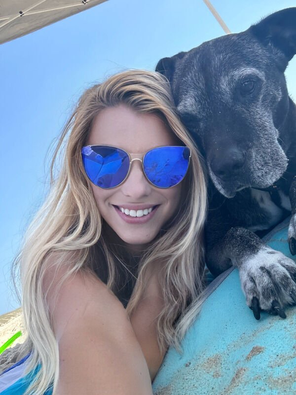 Girls With Puppies (32 pics)