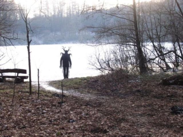 Creepy Photos (35 pics)