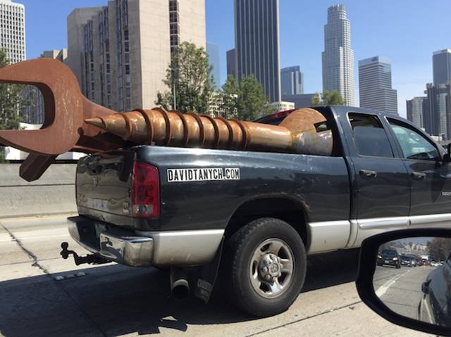 Strange Finds And Situations On The Road (32 pics)