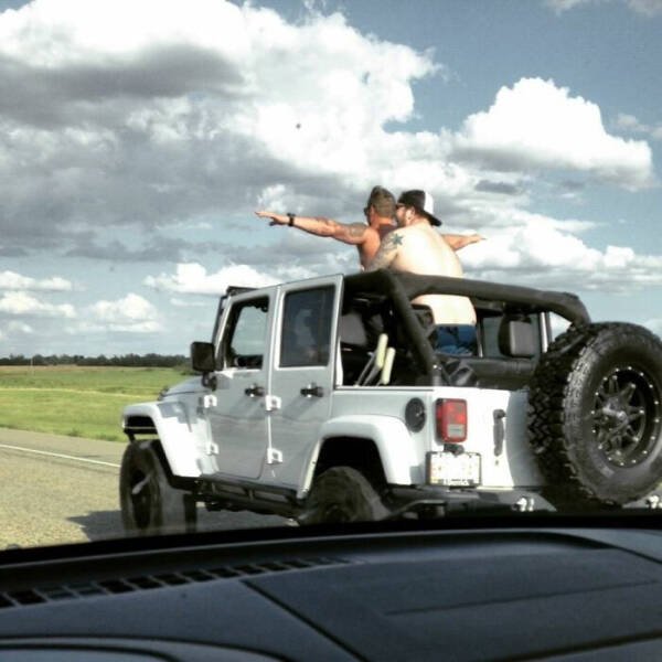 Unexpected Finds On The Road (25 pics) Unexpected Finds On The Road (25 pics)