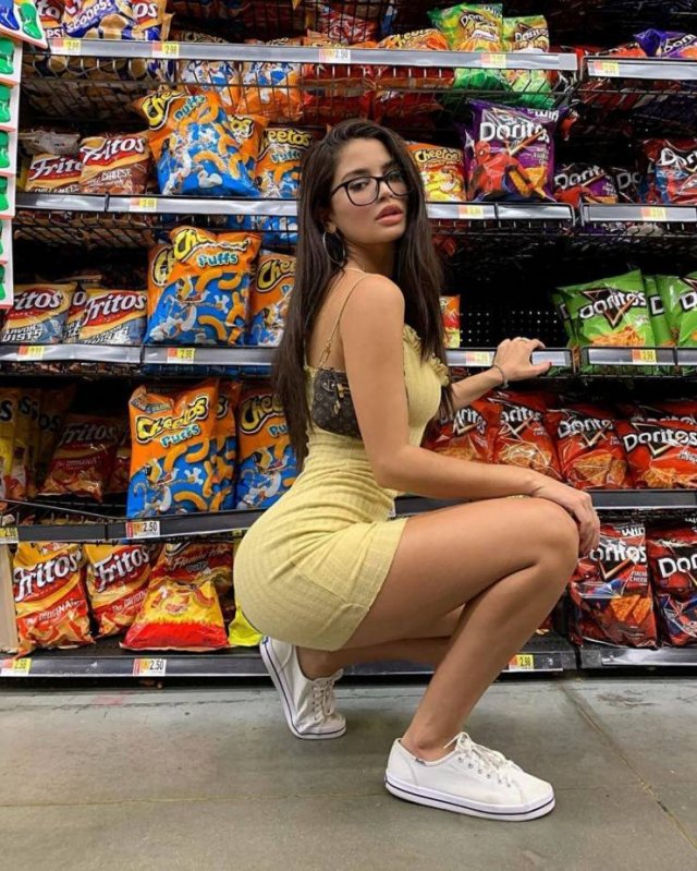 Girls In Glasses (63 pics)