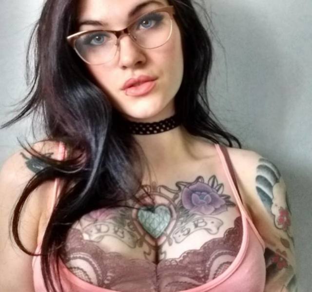 Girls In Glasses (63 pics)