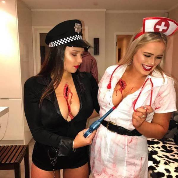 Girls Having Fun (64 pics)