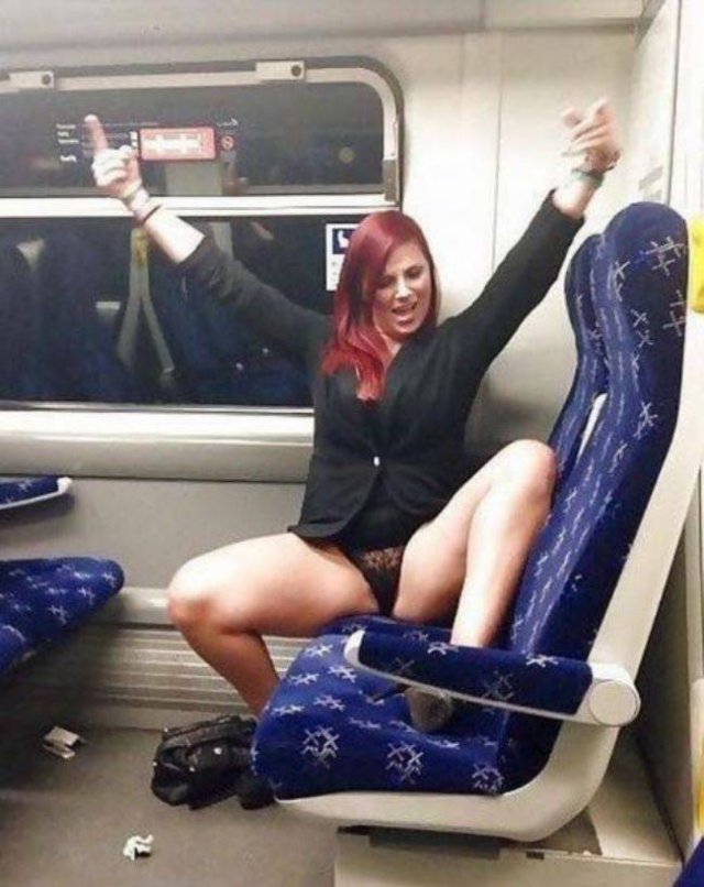 Girls Having Fun (64 pics)