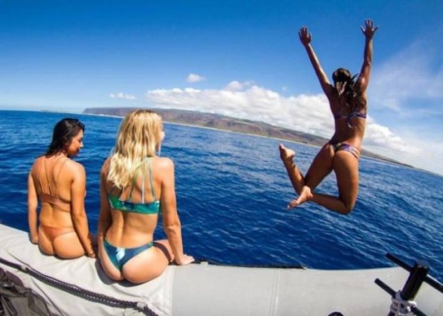 Girls Having Fun (64 pics)