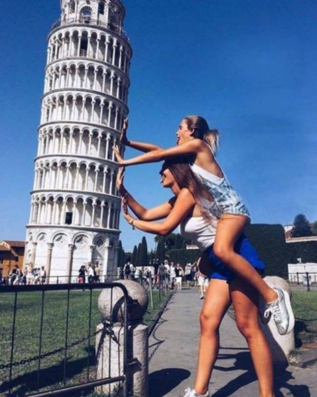 Girls Having Fun (64 pics)