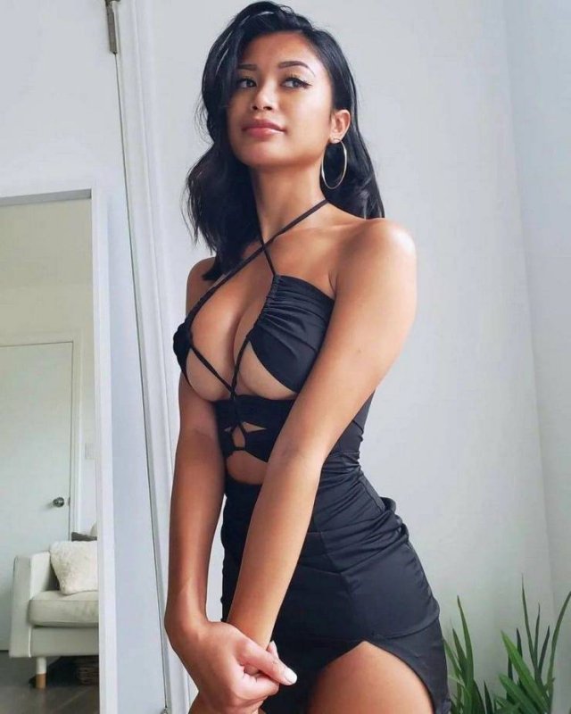Asian Girls (51 pics)