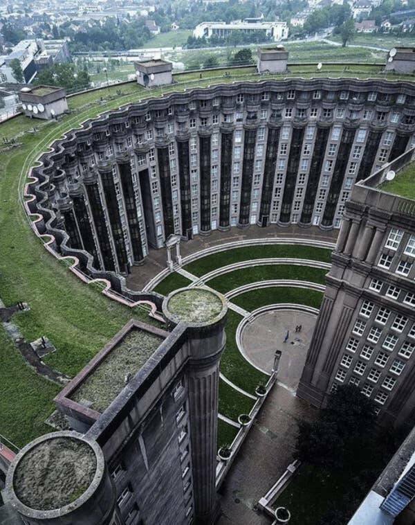 Giant Things (16 pics)
