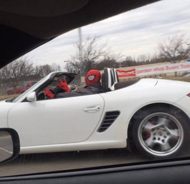 Odd Situations On The Road (32 pics)