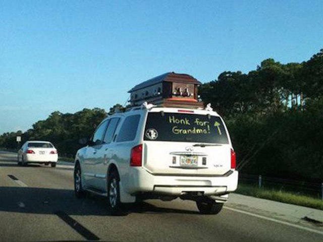 Odd Situations On The Road (32 pics)