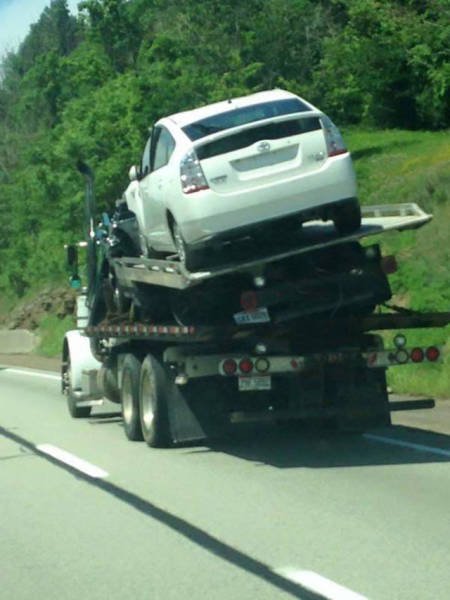 Odd Situations On The Road (32 pics)
