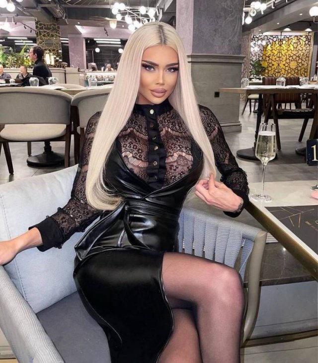 Girls In Latex And Leather (50 pics)