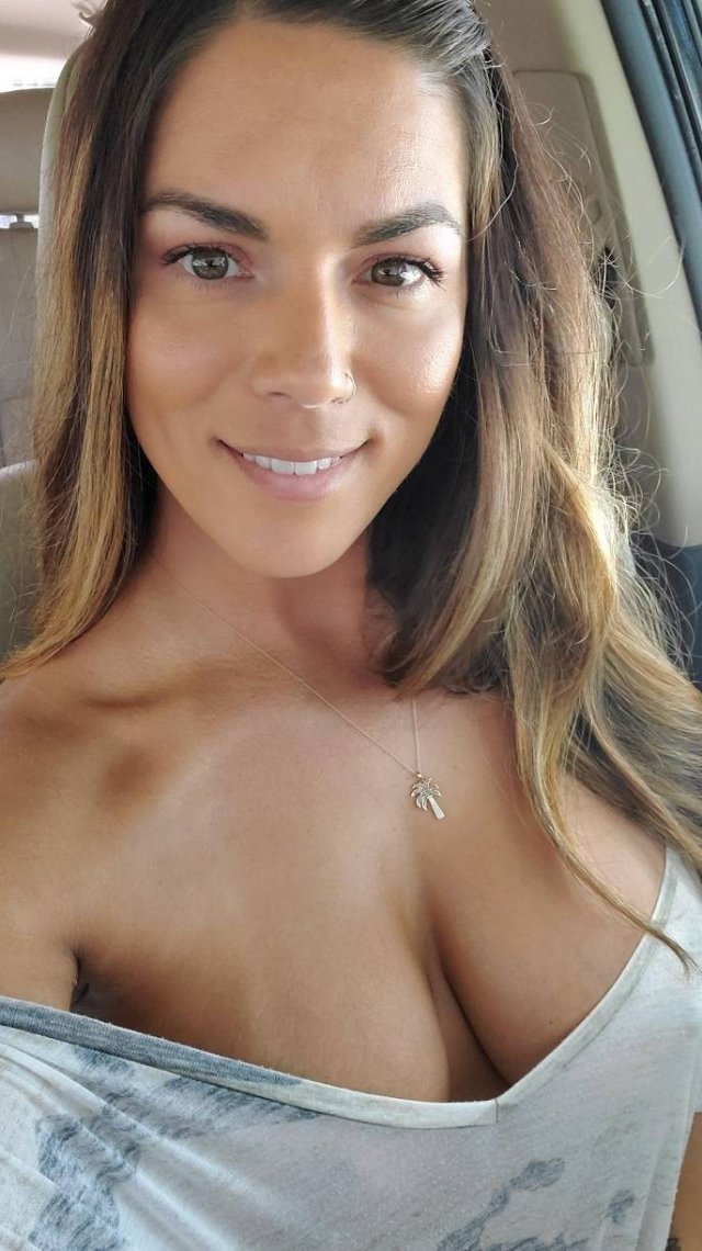 Girls With Tan Lines (49 pics)
