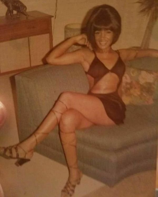 People Share Retro Photos Of Their Parents (35 pics)