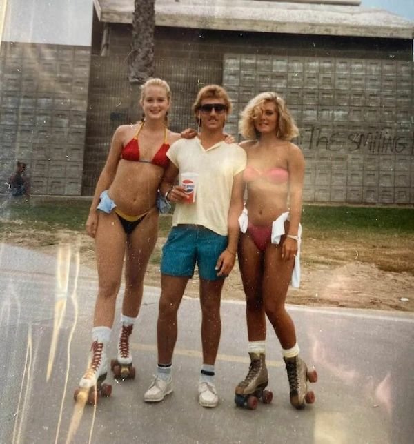 People Share Retro Photos Of Their Parents (35 pics)