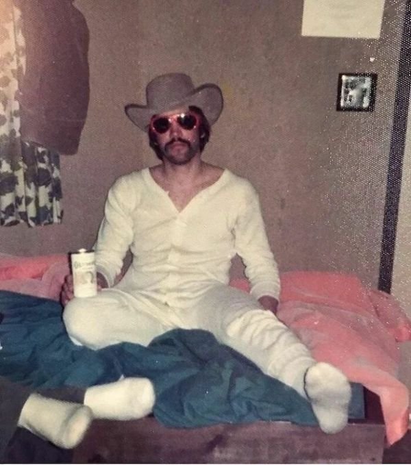 People Share Retro Photos Of Their Parents (35 pics)