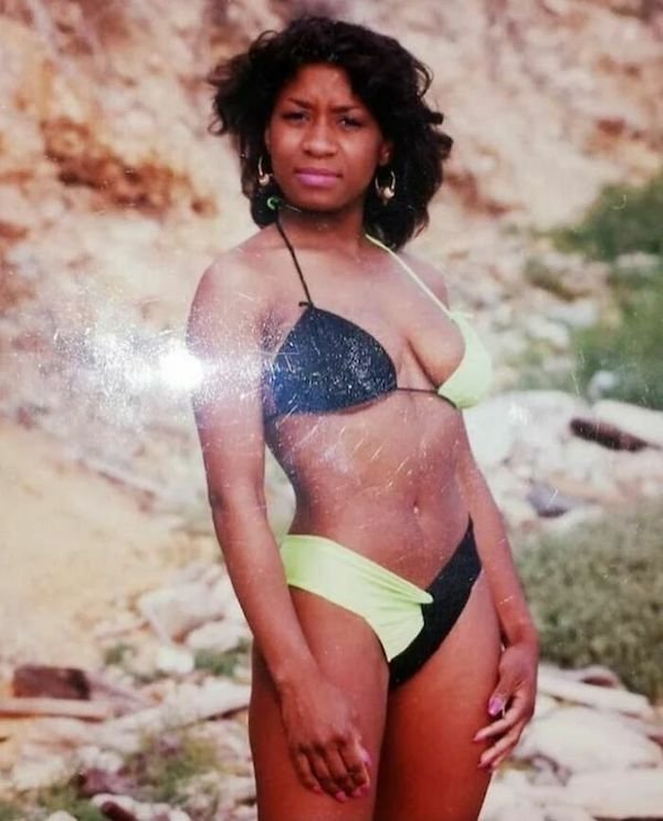 People Share Retro Photos Of Their Parents (35 pics)