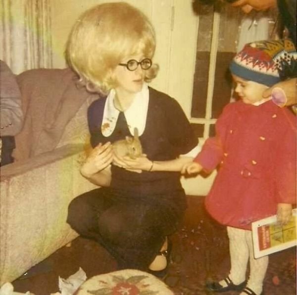 People Share Retro Photos Of Their Parents (35 pics)