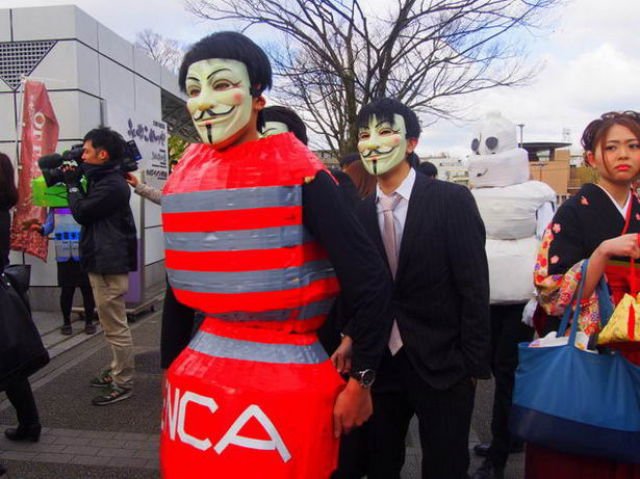 University Prom in Japan (23 pics)