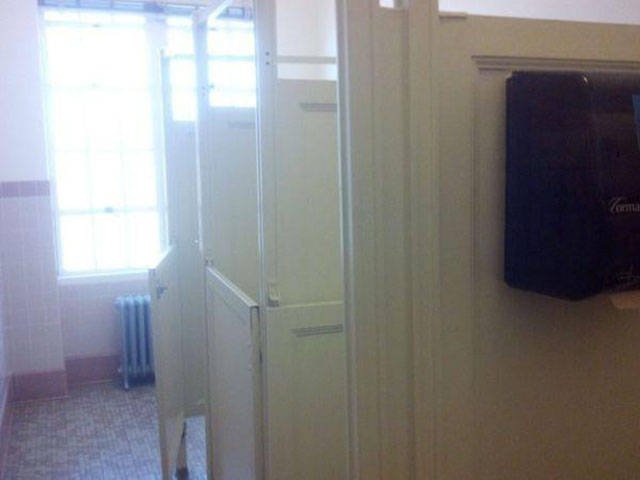 What Is Going On Here? (50 pics)