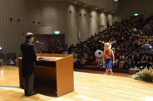 University Prom in Japan (23 pics)