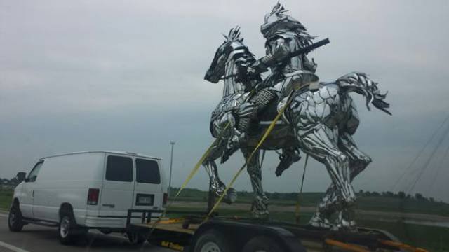 Weird Situations On The Road (42 pics)