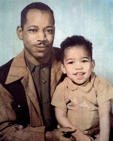 Celebrities Photos From Their Youth (25 pics)