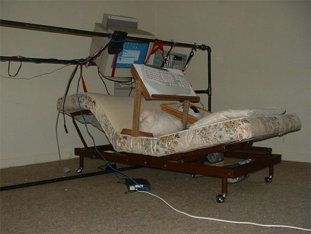 Terrible Computer Places (25 pics)