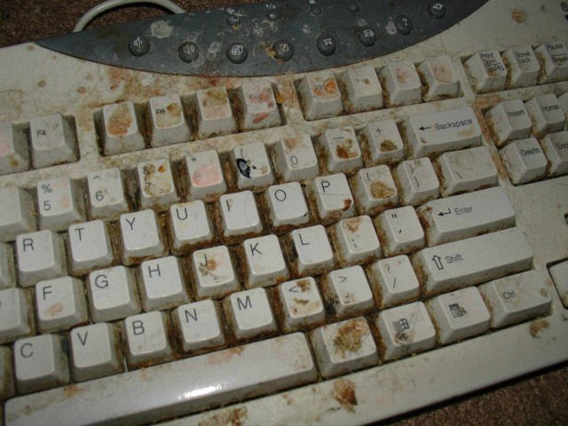 Terrible Computer Places (25 pics)