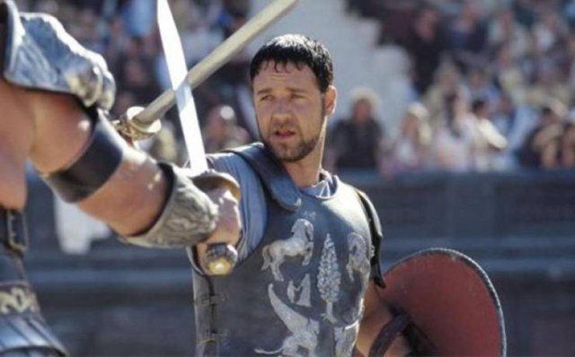 Interesting Facts About Costumes From Popular Movies (16 pics)
