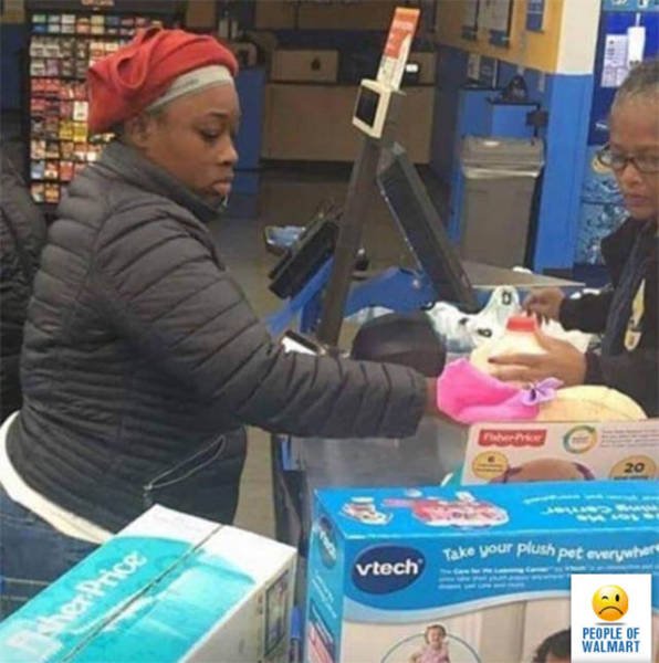 Strange People In Shops (39 pics)