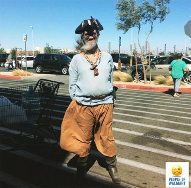 Strange People In Shops (39 pics)
