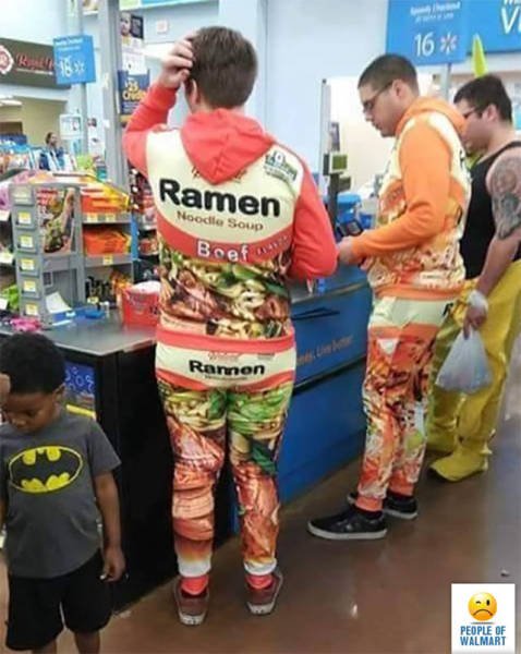 Strange People In Shops (39 pics)