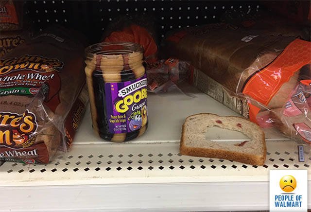 Strange People In Shops (39 pics)