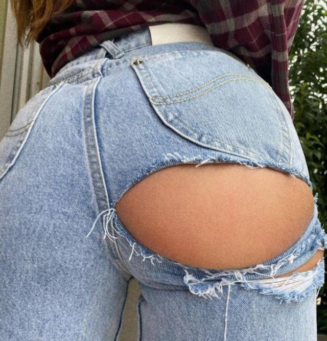 Rear View (47 pics)