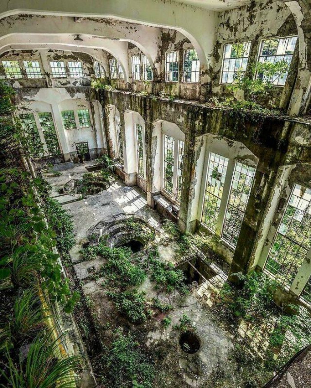 Beautiful Abandoned Places (25 pics)