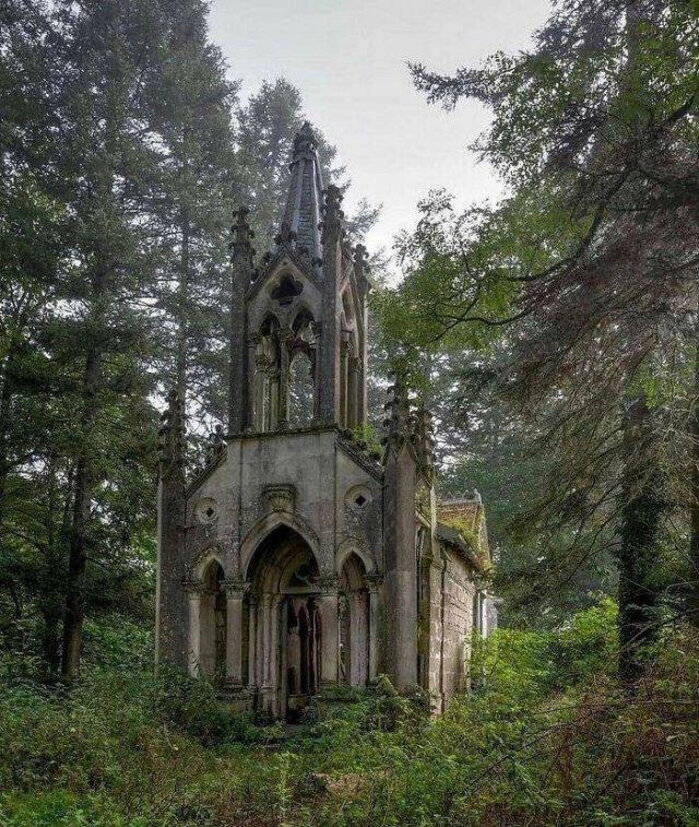 Beautiful Abandoned Places (25 pics)