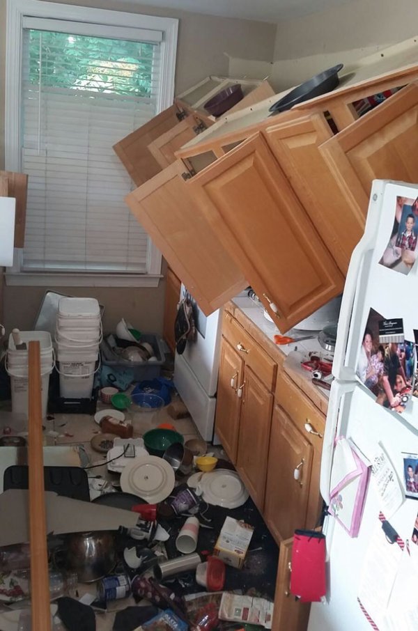 Bad Days Happen (17 pics)
