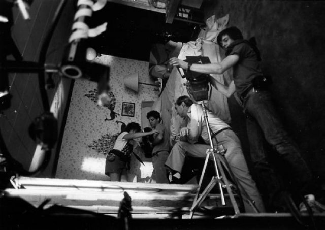 Rare Photos From Filming Of ''A Nightmare On Elm Street'' (28 pics)