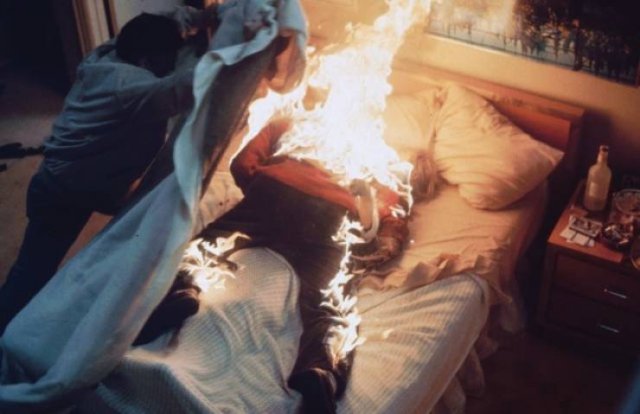 Rare Photos From Filming Of ''A Nightmare On Elm Street'' (28 pics)