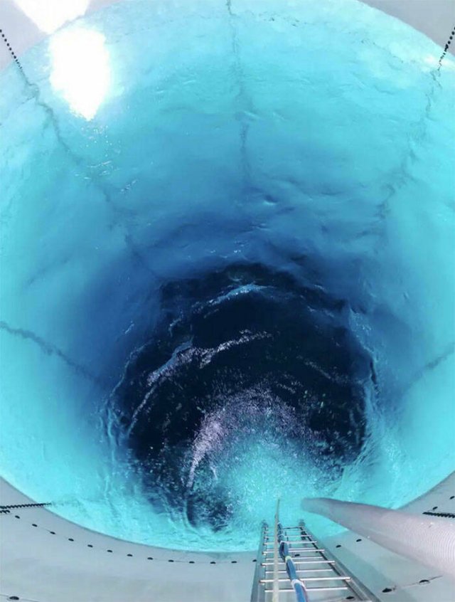 Cool And Creepy Ocean Photos (28 pics)