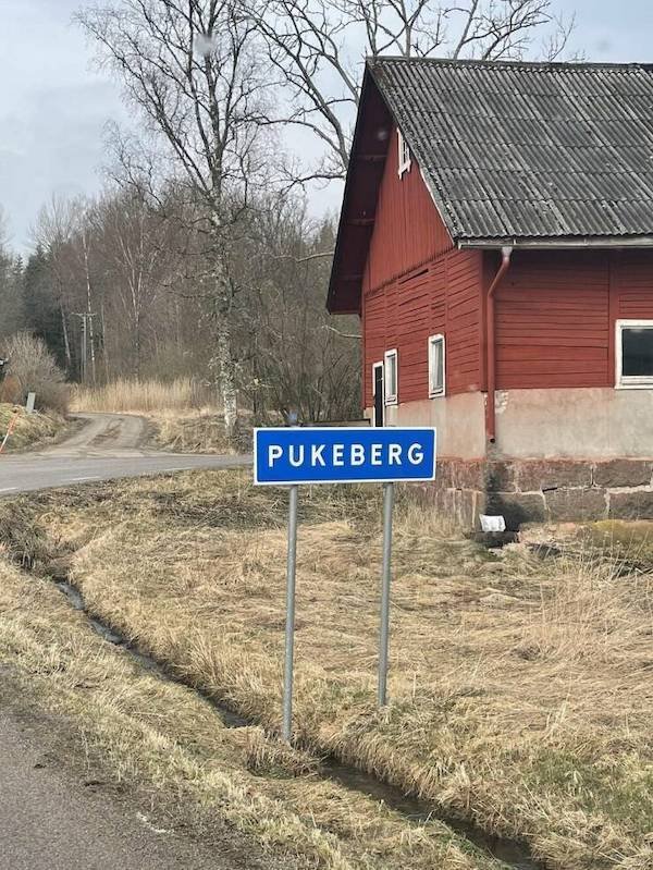 Funny And Unusual Signs (35 pics)