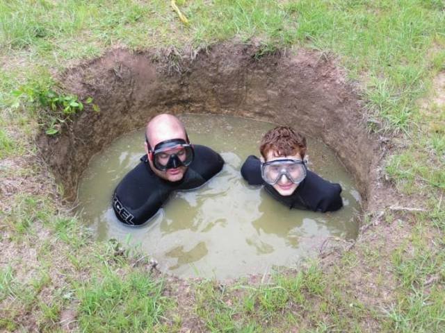 What Is Going On Here? (50 pics)