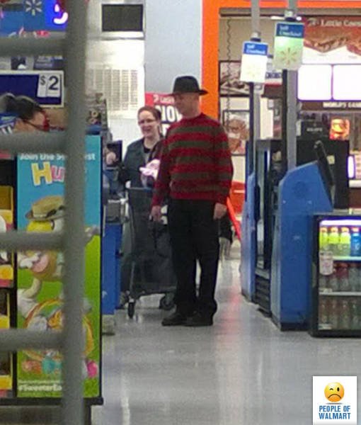 Strange People In Stores (43 pics)