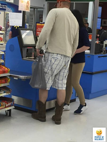 Strange People In Stores (43 pics)