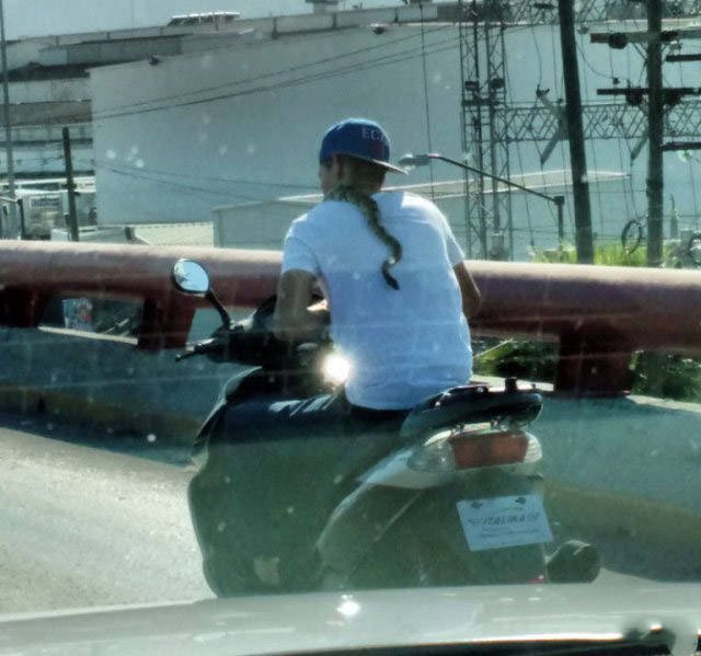What Is Going On Here? (43 pics)