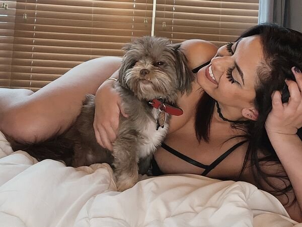 Girls And Puppies (31 pics)
