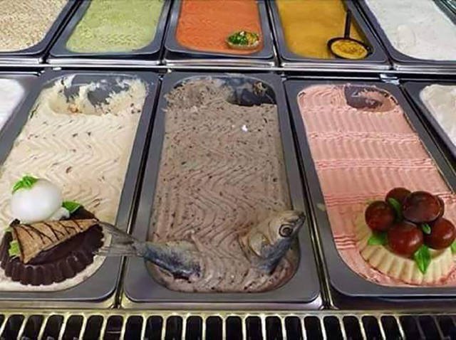 What Is Going On Here? (23 pics)