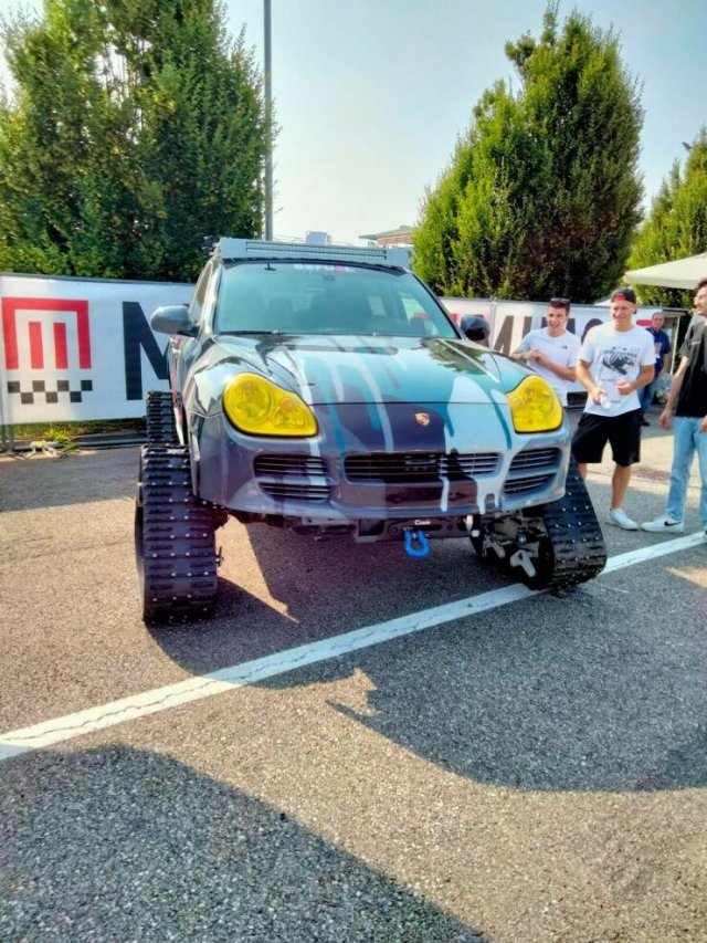 Odd Tuning (28 pics)